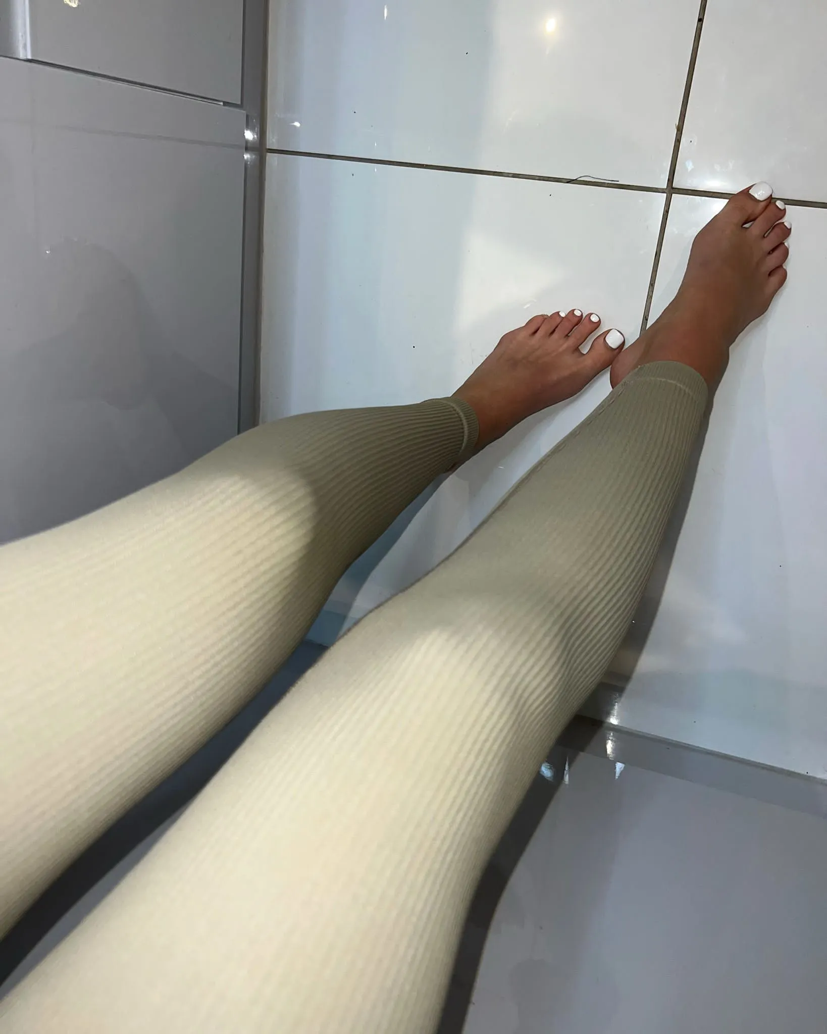 ‘Chrissy’ Stone Ribbed Leggings