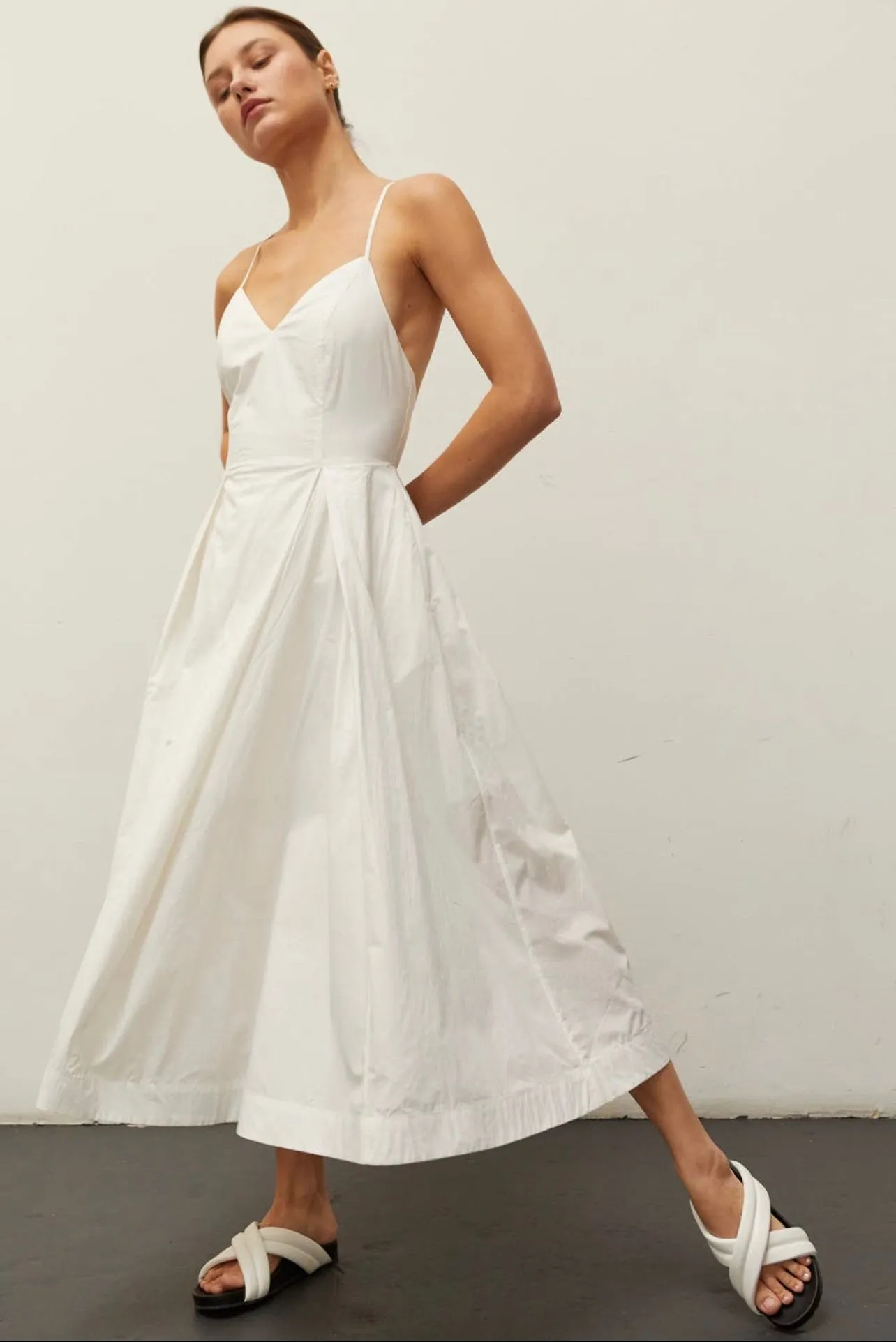 CRISS CROSS BACK POCKETED MIDI DRESS