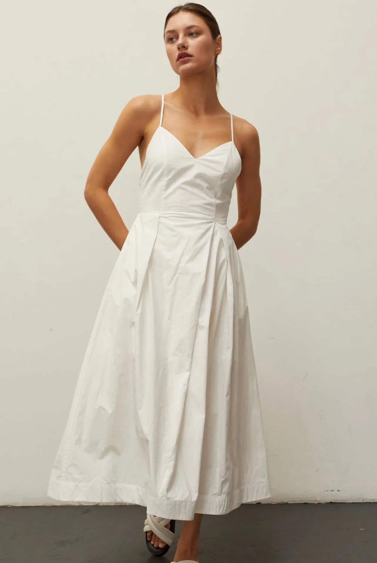 CRISS CROSS BACK POCKETED MIDI DRESS