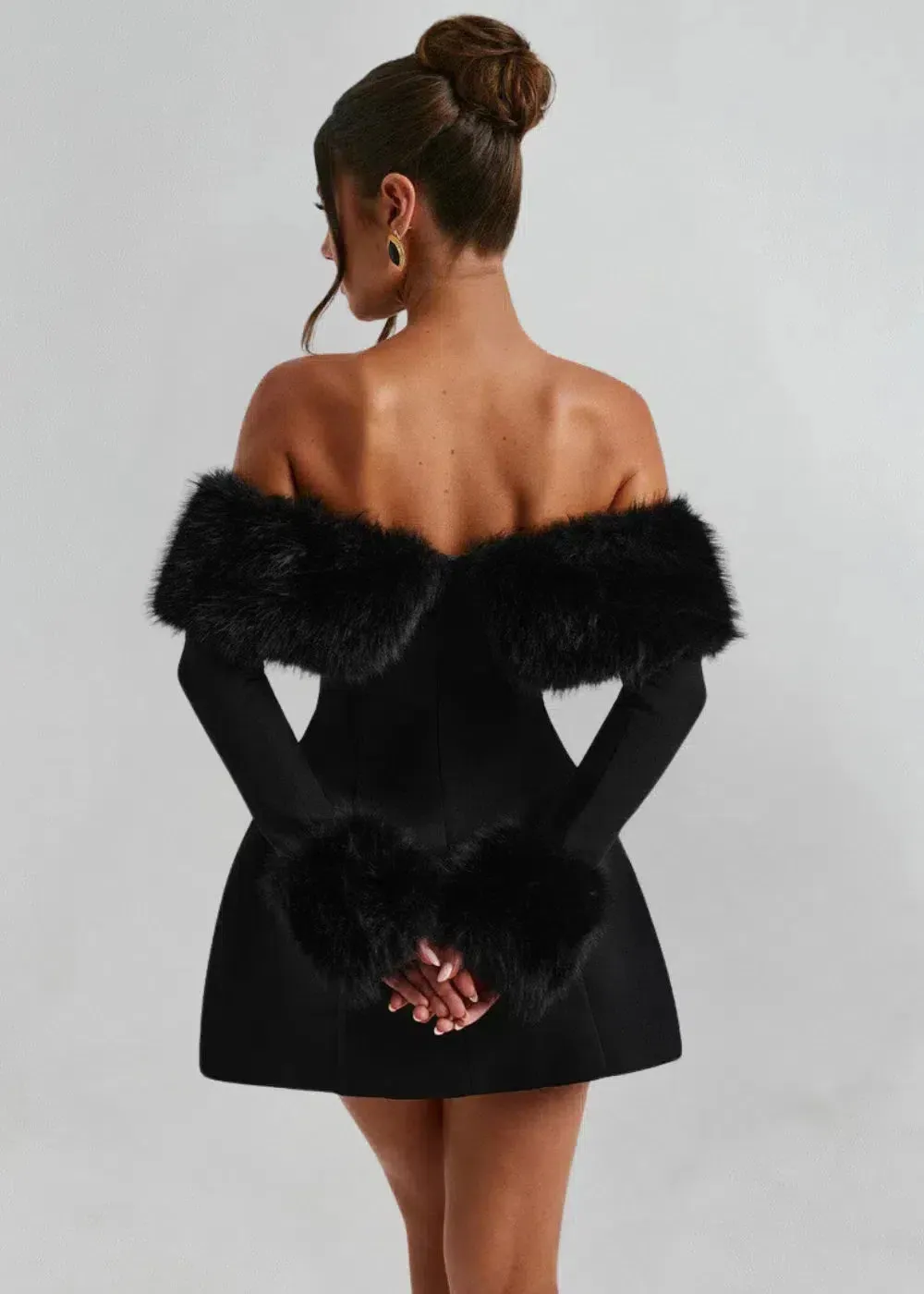 Mélisanne – Fur trim – Off-shoulder mini dress