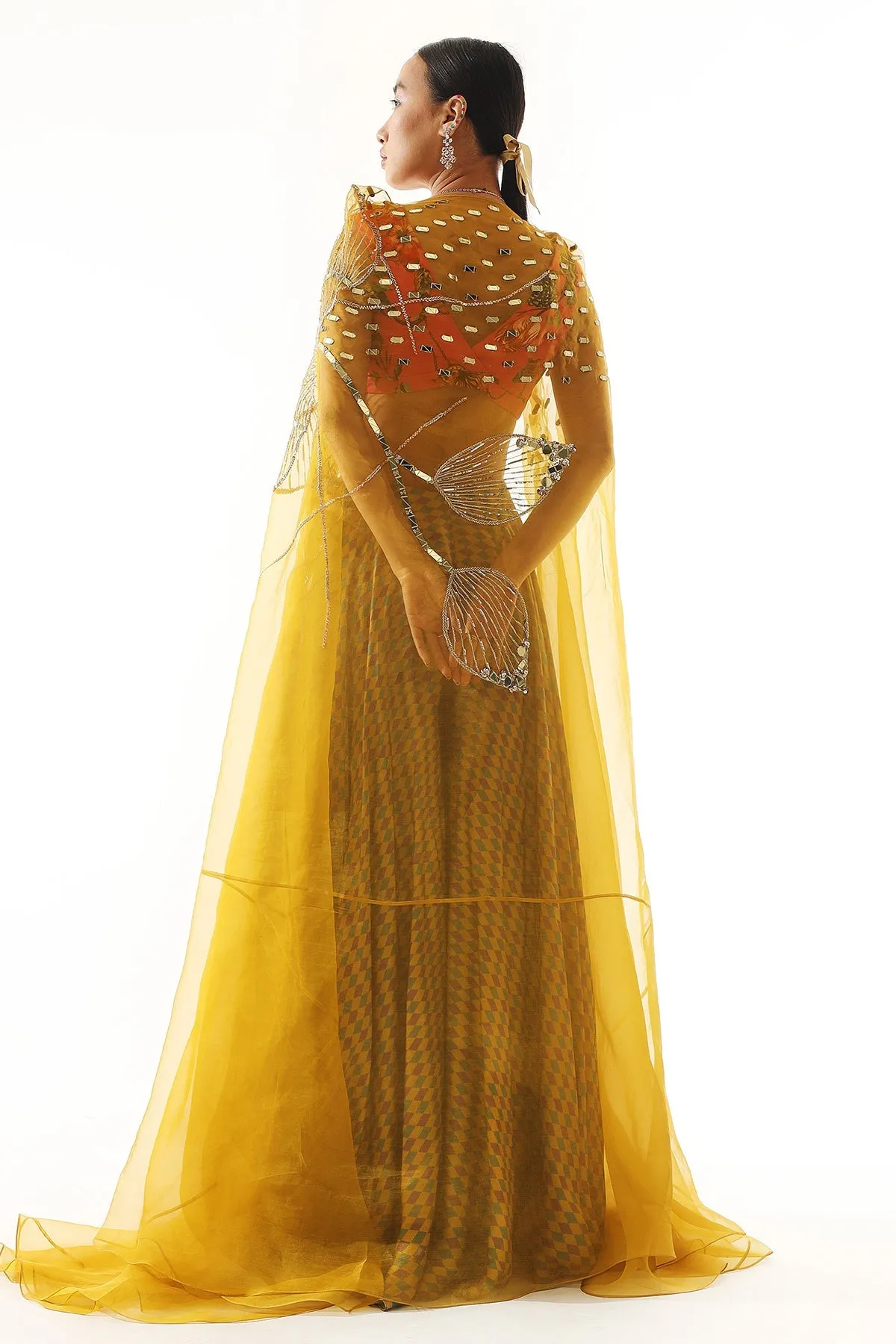 Nitibha Kaul in Meenakshi