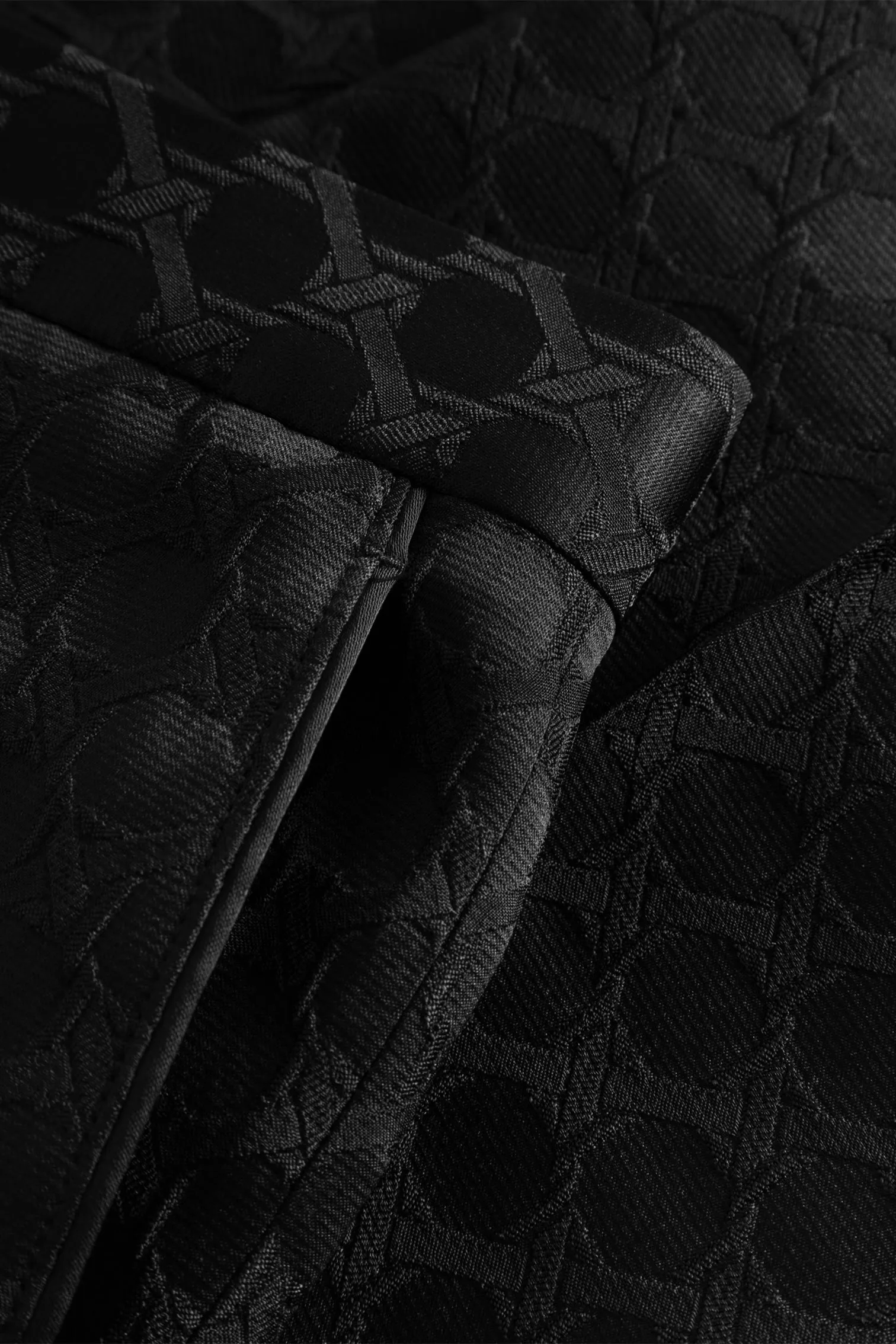 Papatya Slim Fit Black Jacquard Trousers